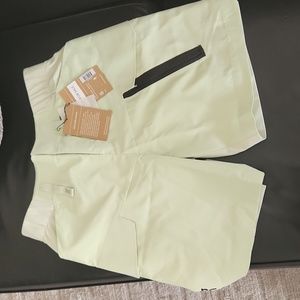 On  Performance Shorts, NWT size S
